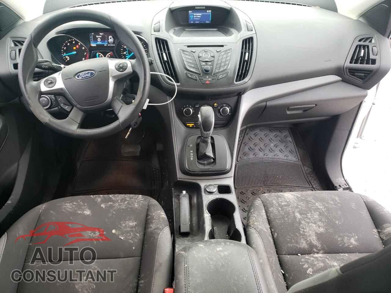 FORD ESCAPE 2015 - 1FMCU0F77FUB68012