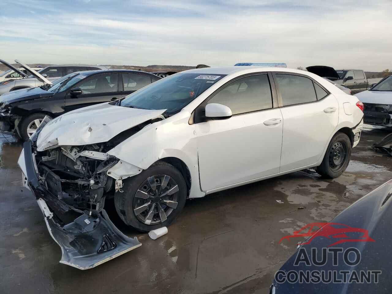 TOYOTA COROLLA 2018 - 5YFBURHE3JP788474