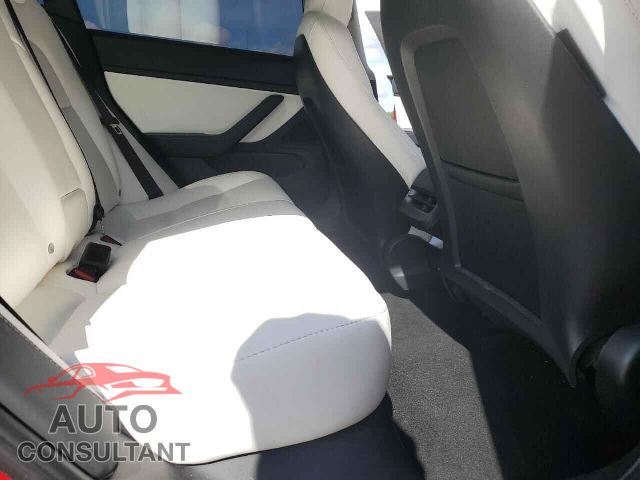TESLA MODEL 3 2021 - 5YJ3E1EA8MF908452