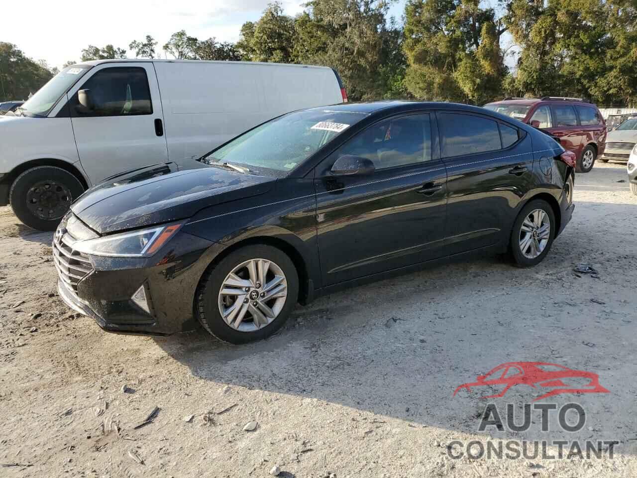 HYUNDAI ELANTRA 2019 - 5NPD84LF0KH455146