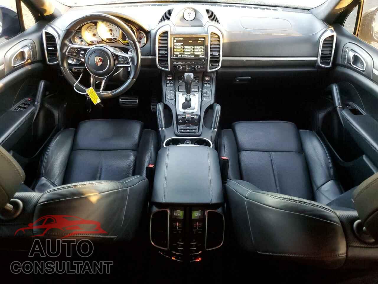 PORSCHE CAYENNE 2016 - WP1AC2A25GLA85125