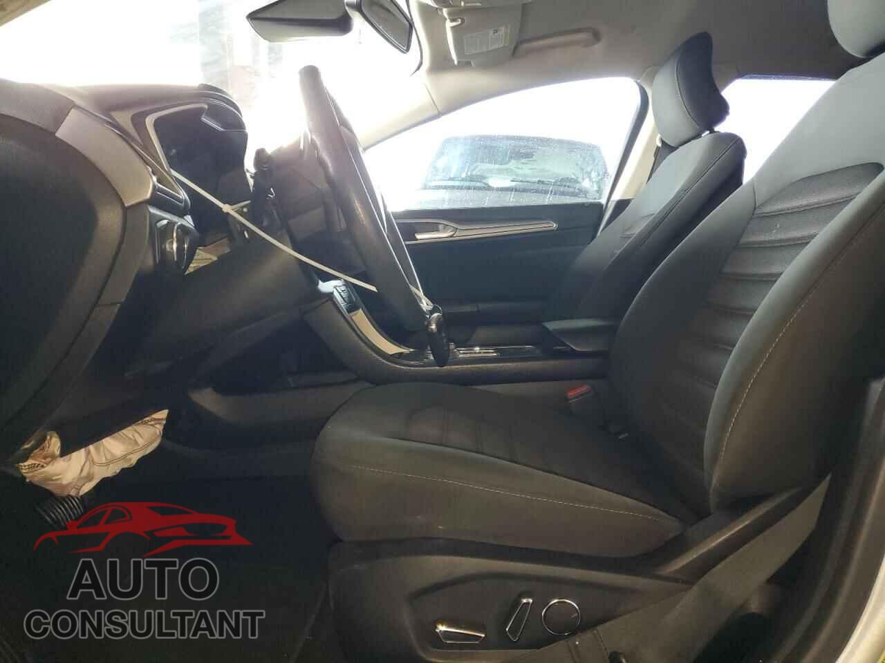 FORD FUSION 2019 - 3FA6P0LU1KR200057