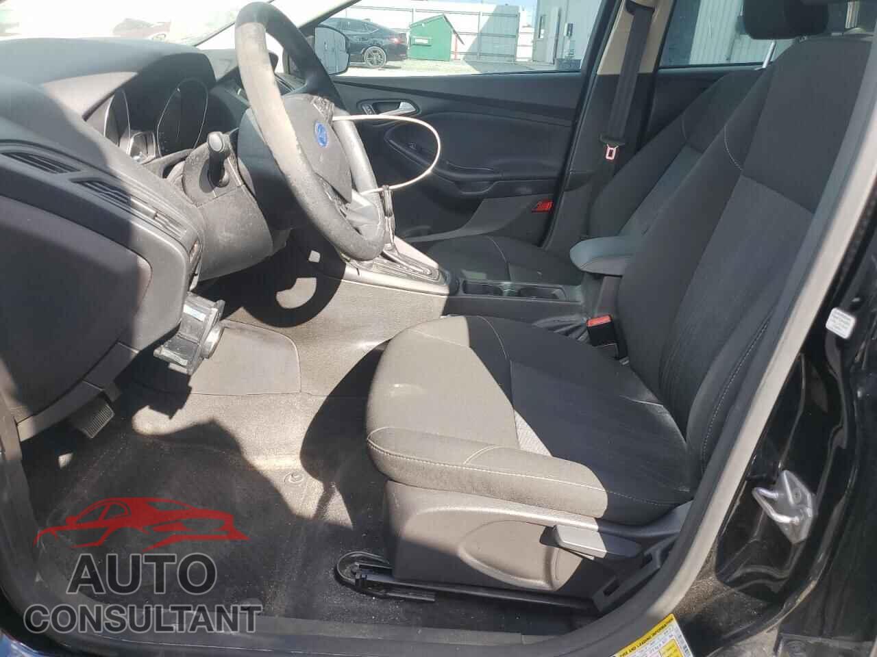 FORD FOCUS 2016 - 1FADP3F26GL279962