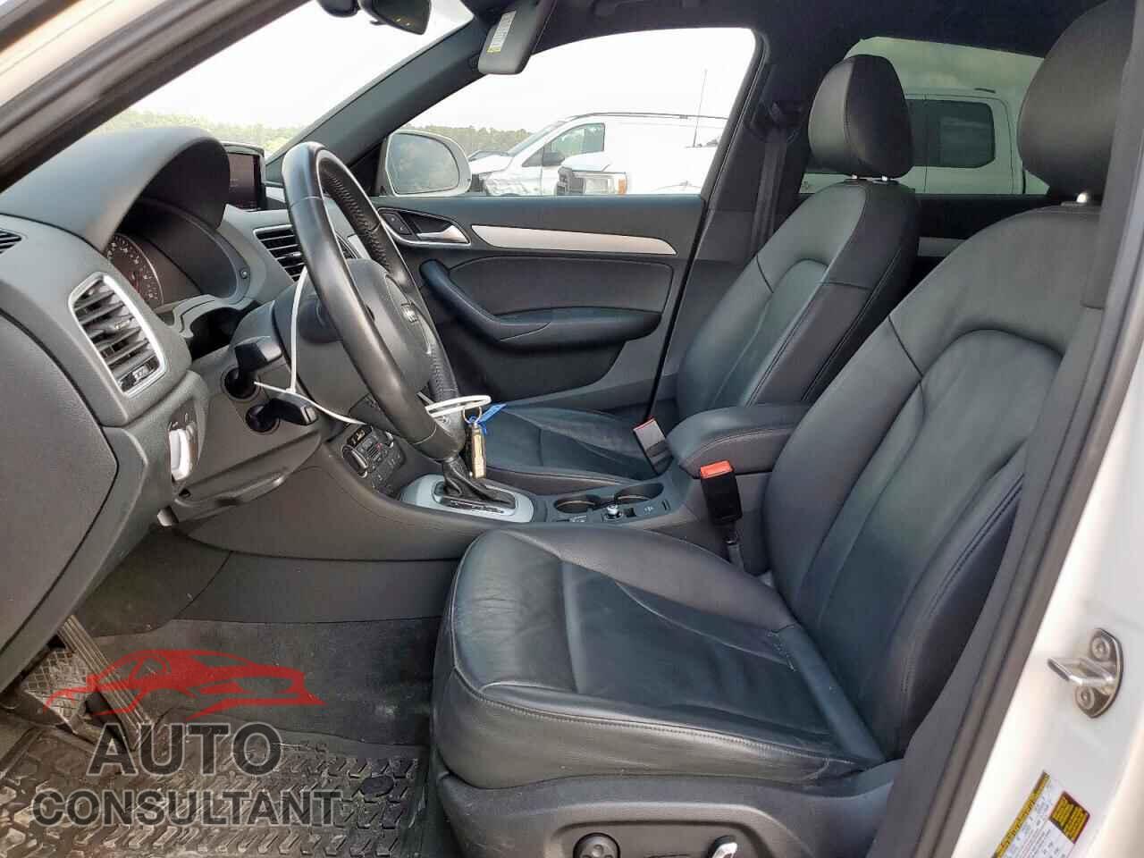 AUDI Q3 2017 - WA1BCCFS2HR009990