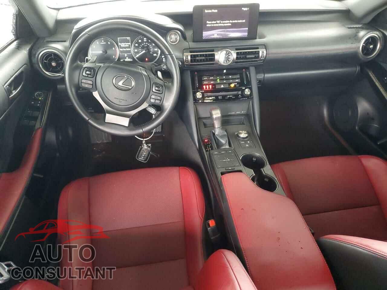 LEXUS IS 2021 - JTHAA1D2XM5117871
