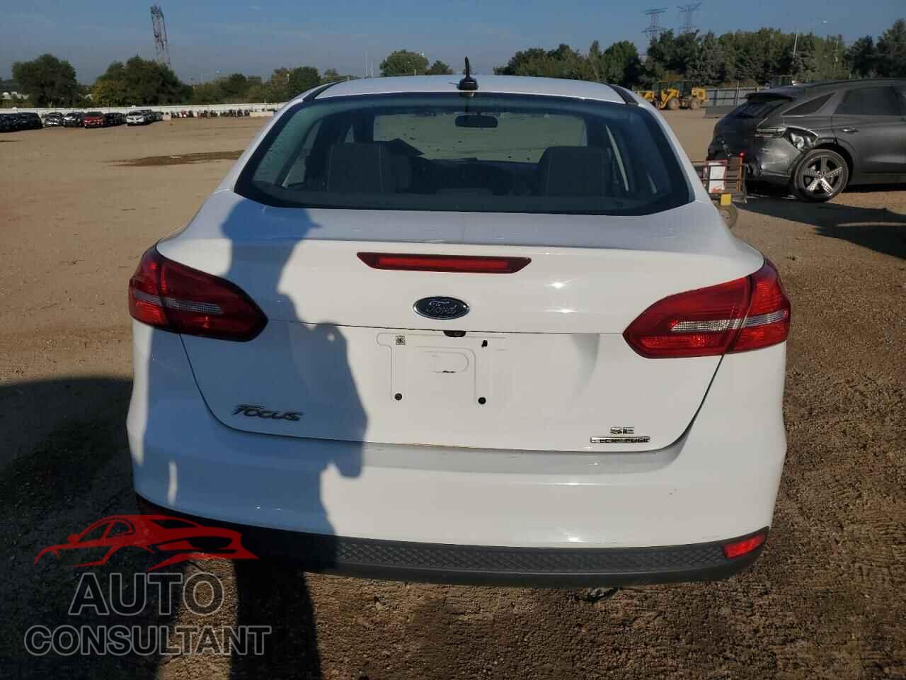 FORD FOCUS 2015 - 1FADP3F2XFL289456