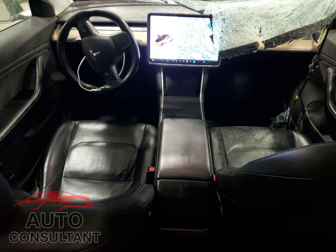TESLA MODEL 3 2018 - 5YJ3E1EA0JF003957