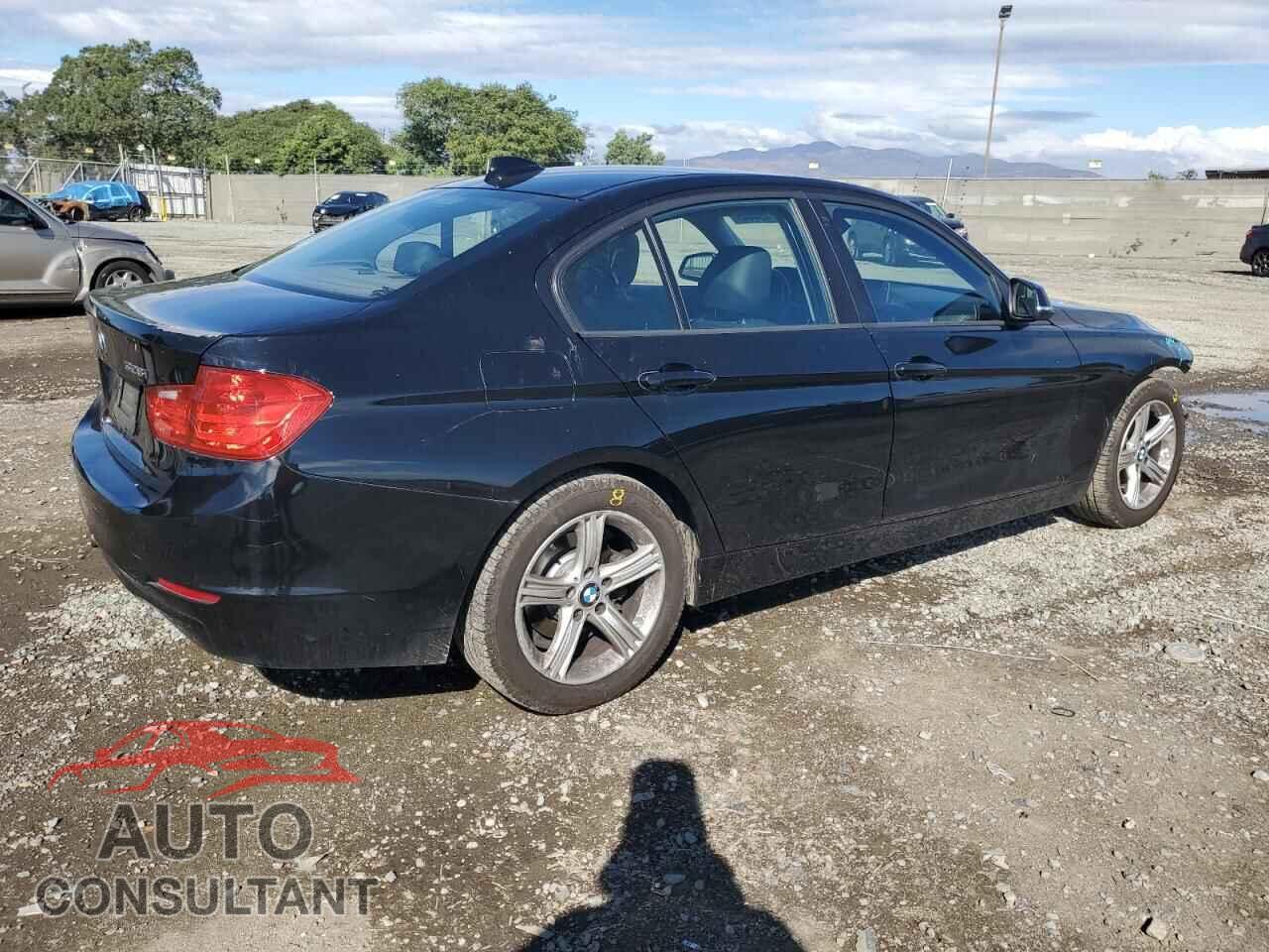 BMW 3 SERIES 2015 - WBA3C1C54FP853063