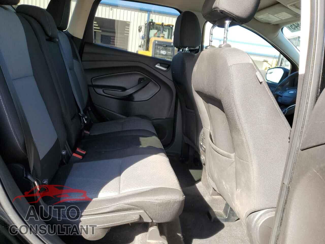 FORD ESCAPE 2017 - 1FMCU9GD7HUC40693