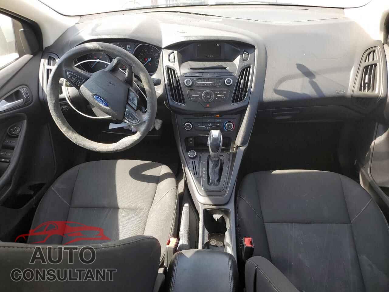 FORD FOCUS 2015 - 1FADP3F24FL205650