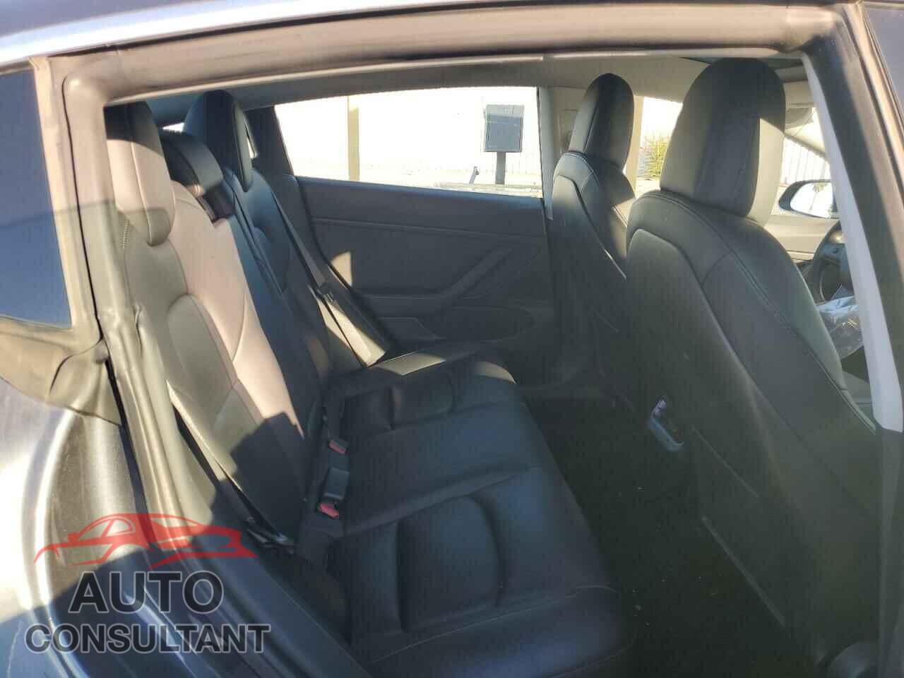 TESLA MODEL 3 2020 - 5YJ3E1EB8LF638047