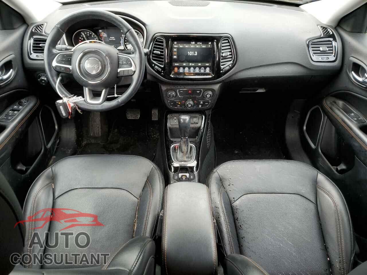 JEEP COMPASS 2020 - 3C4NJCCB7LT193238