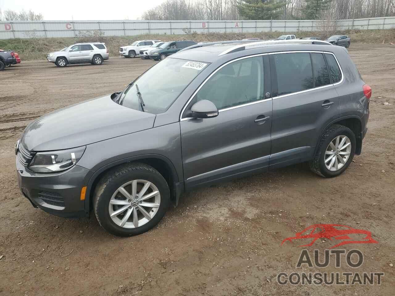 VOLKSWAGEN TIGUAN 2017 - WVGRV7AX3HK028867