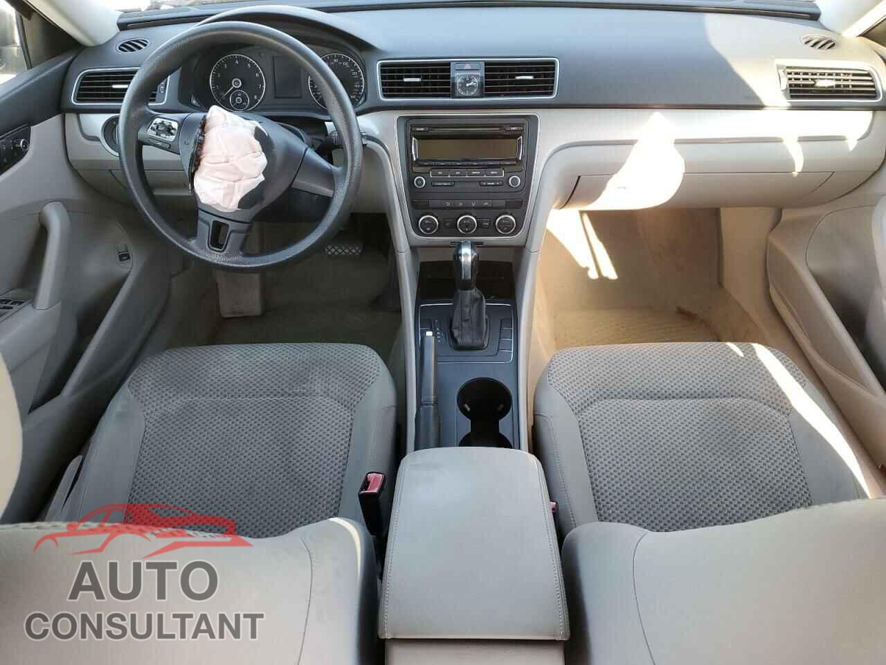 VOLKSWAGEN PASSAT 2012 - 1VWAP7A39CC102642