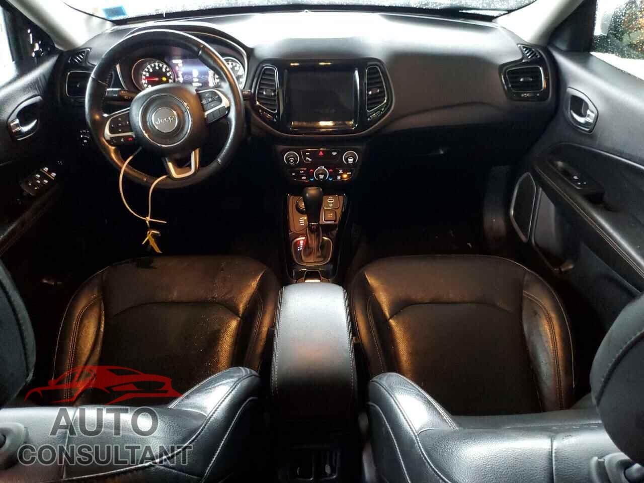 JEEP COMPASS 2018 - 3C4NJDCB1JT281527
