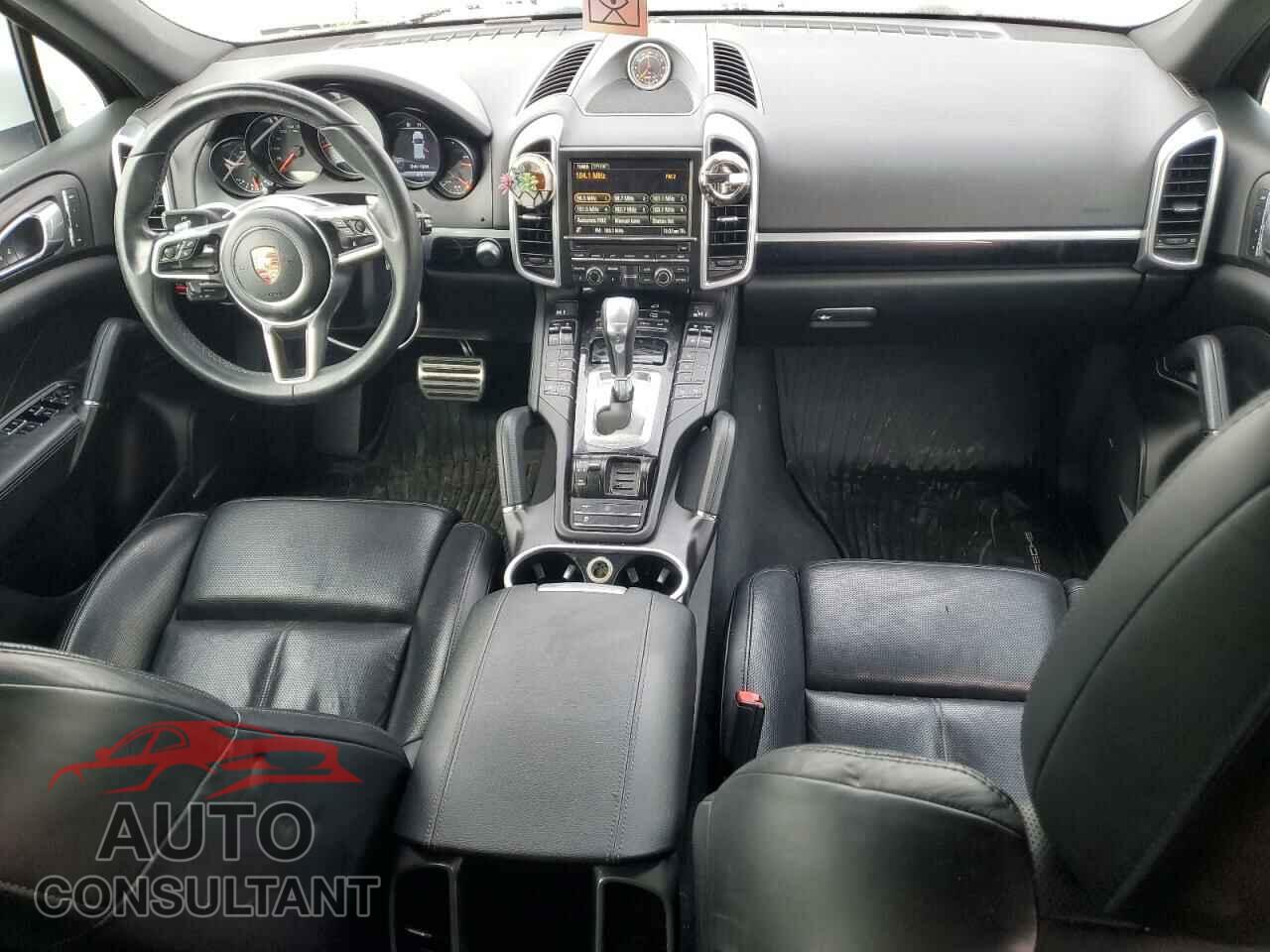 PORSCHE CAYENNE 2015 - WP1AB2A23FLA56174