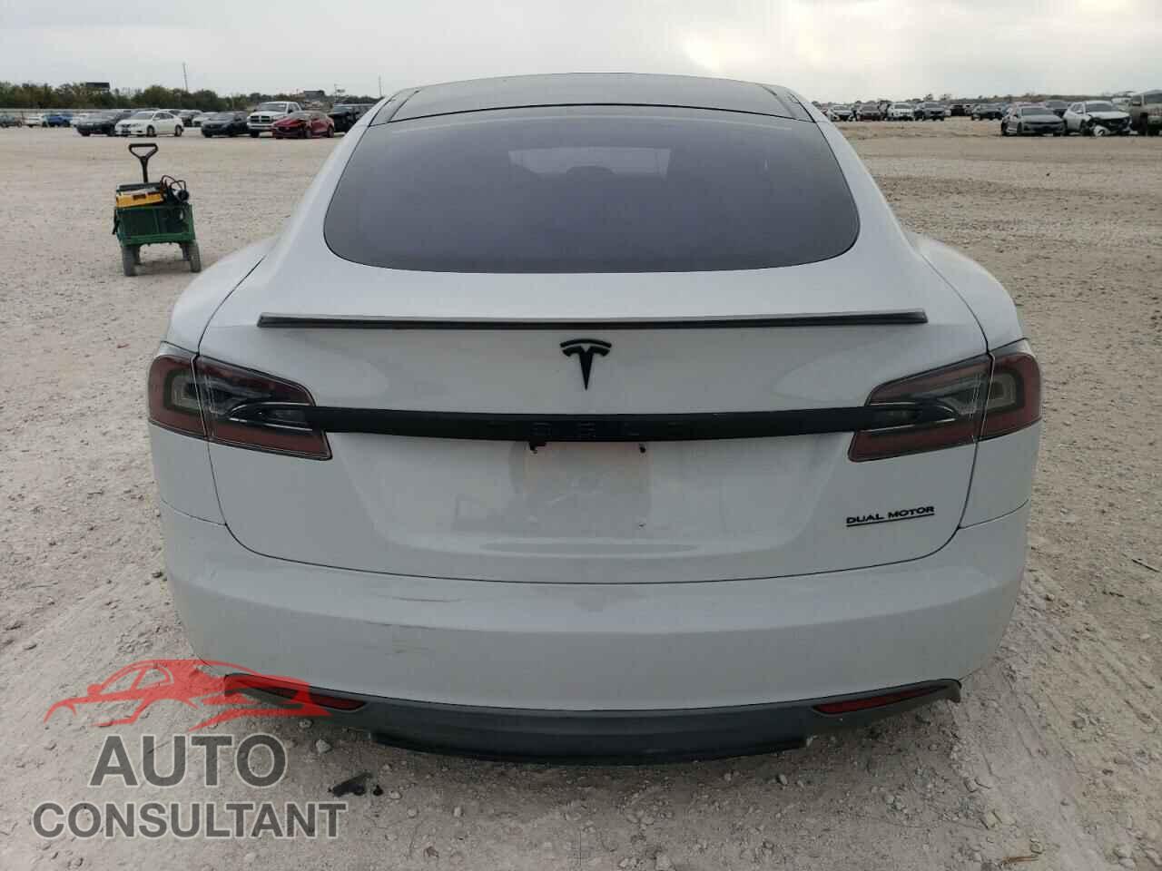 TESLA MODEL S 2015 - 5YJSA1H26FFP74085