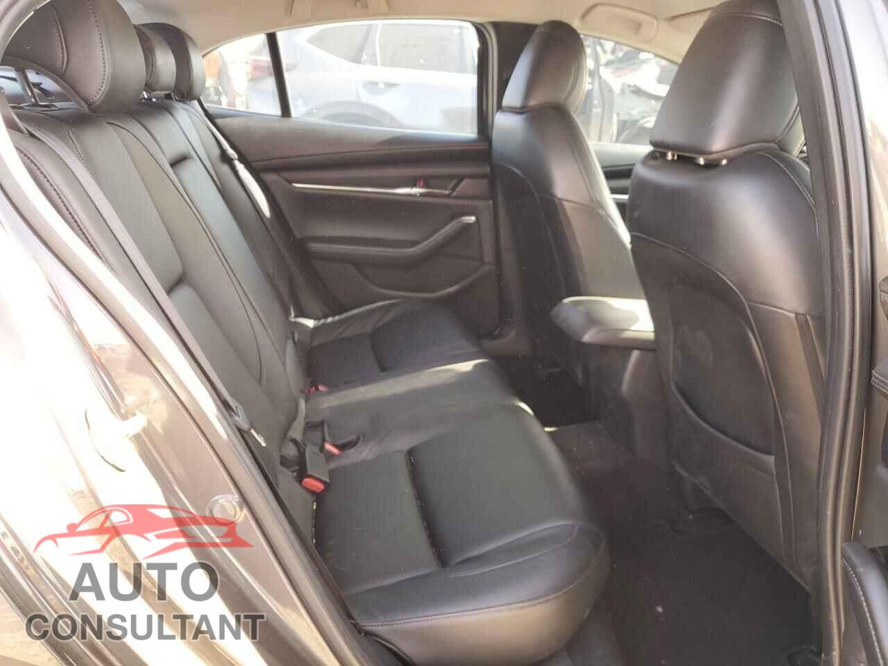 MAZDA 3 2019 - JM1BPACL8K1111585