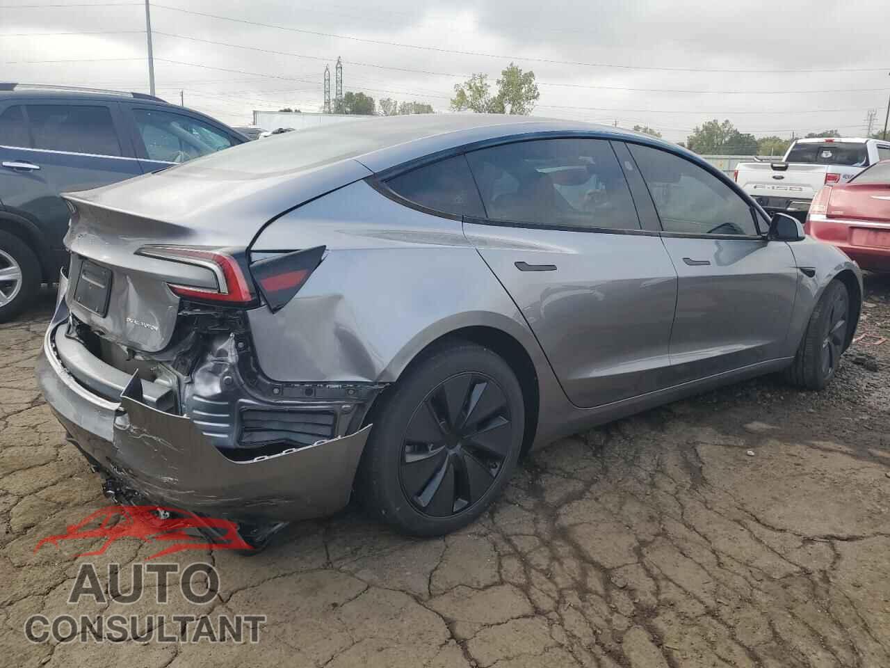 TESLA MODEL 3 2025 - 5YJ3E1EB3SF972758