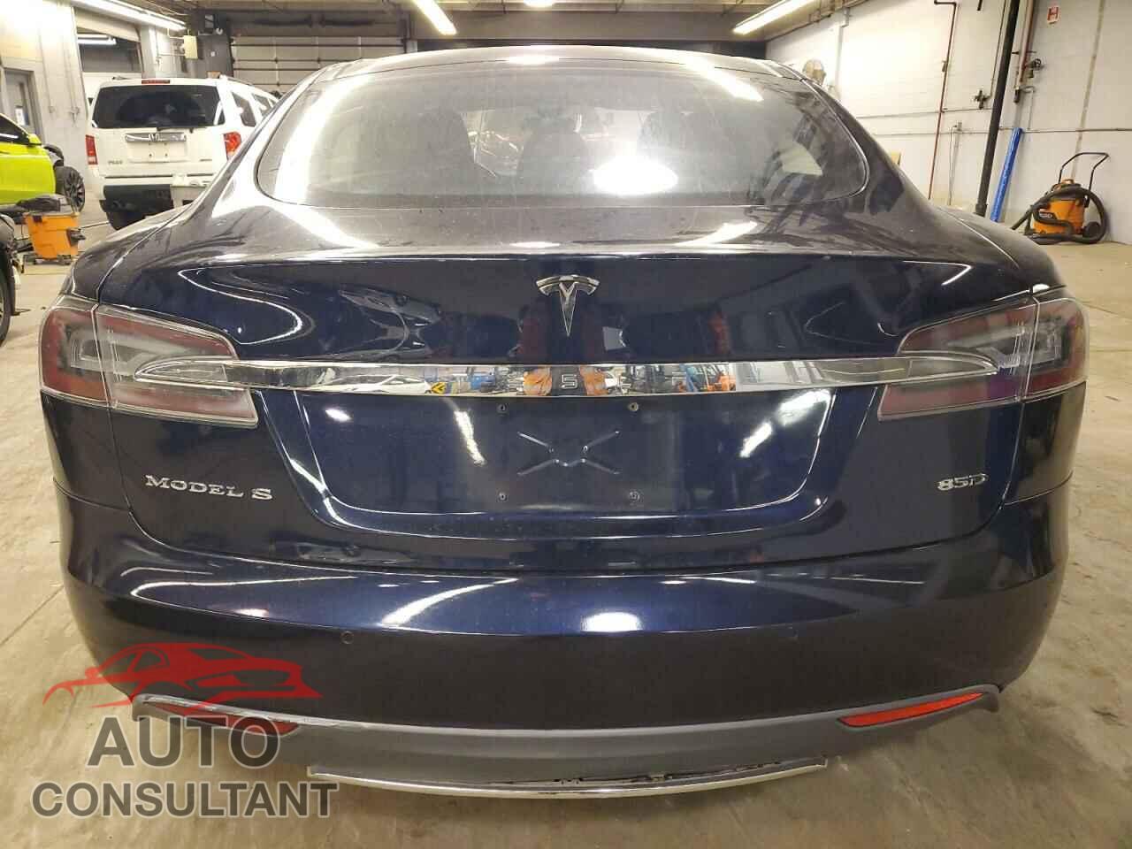 TESLA MODEL S 2015 - 5YJSA1H25FF082092
