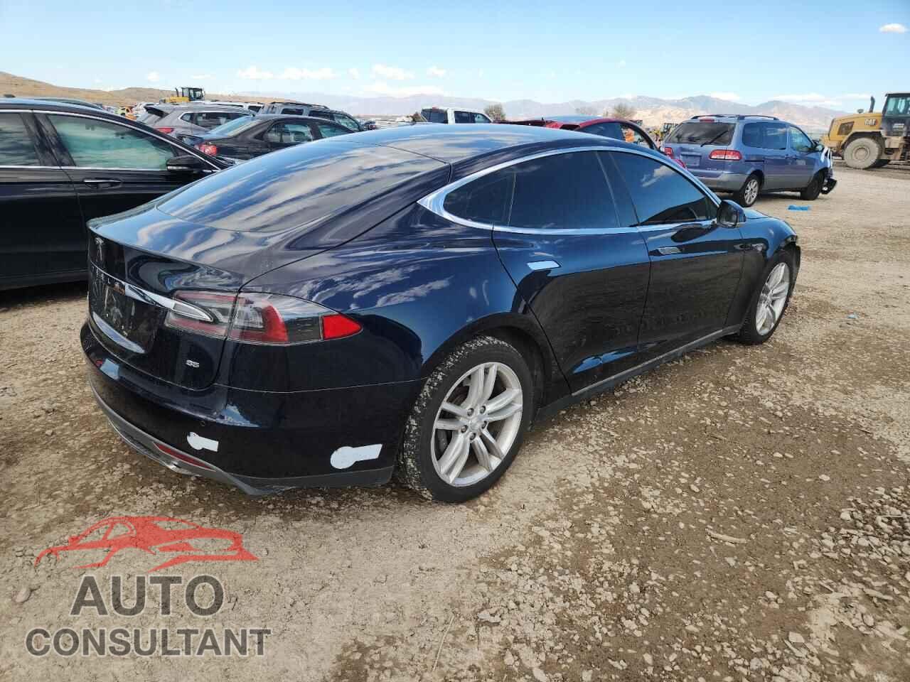 TESLA MODEL S 2014 - 5YJSA1H10EFP45221