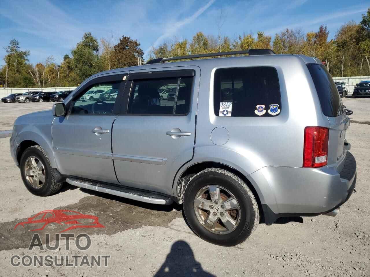 HONDA PILOT 2011 - 5FNYF4H5XBB011830