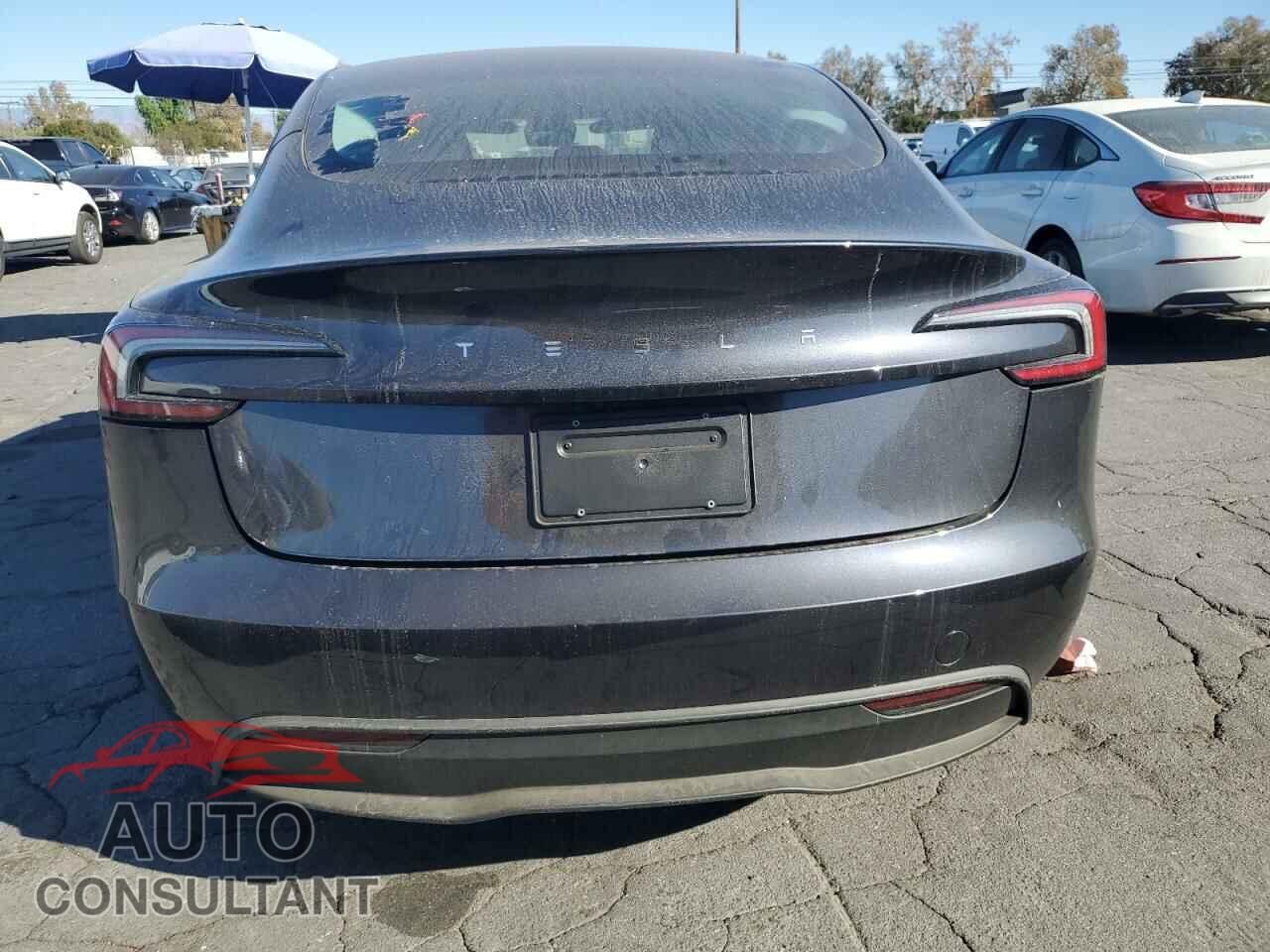 TESLA MODEL 3 2024 - 5YJ3E1EA9RF868423