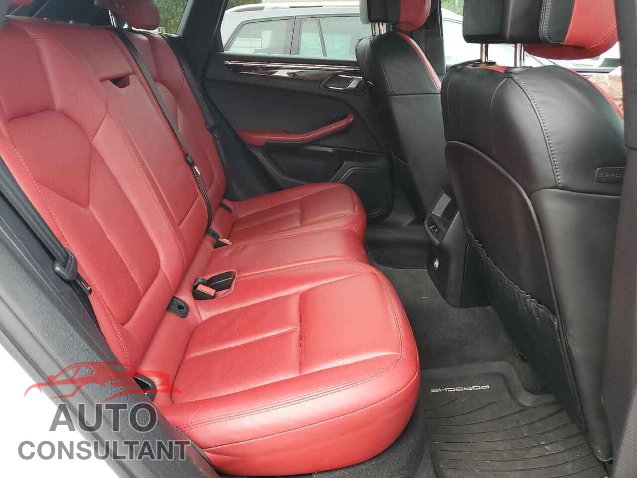 PORSCHE MACAN 2015 - WP1AB2A53FLB43311