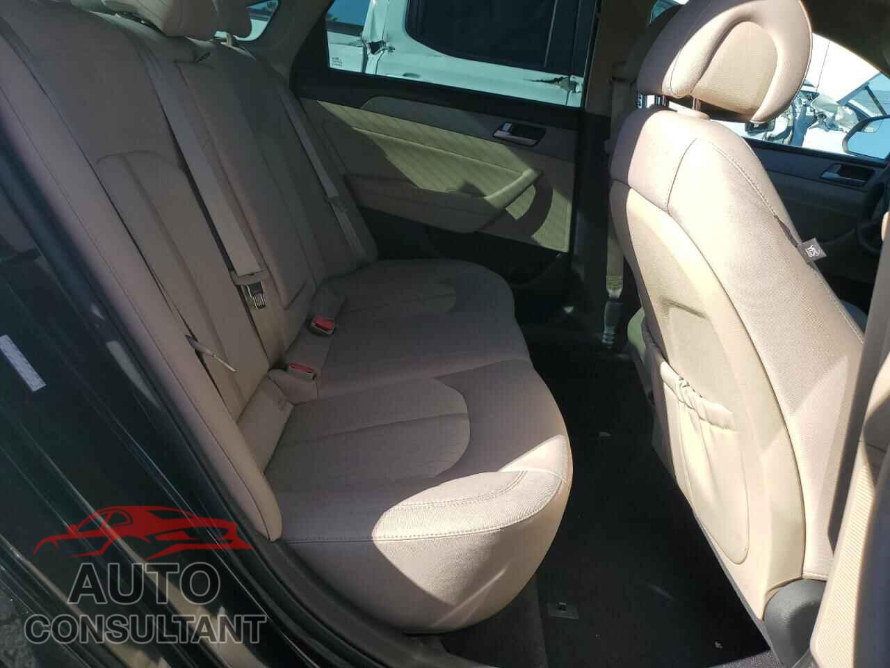 HYUNDAI SONATA 2017 - KMHE24L15HA048056
