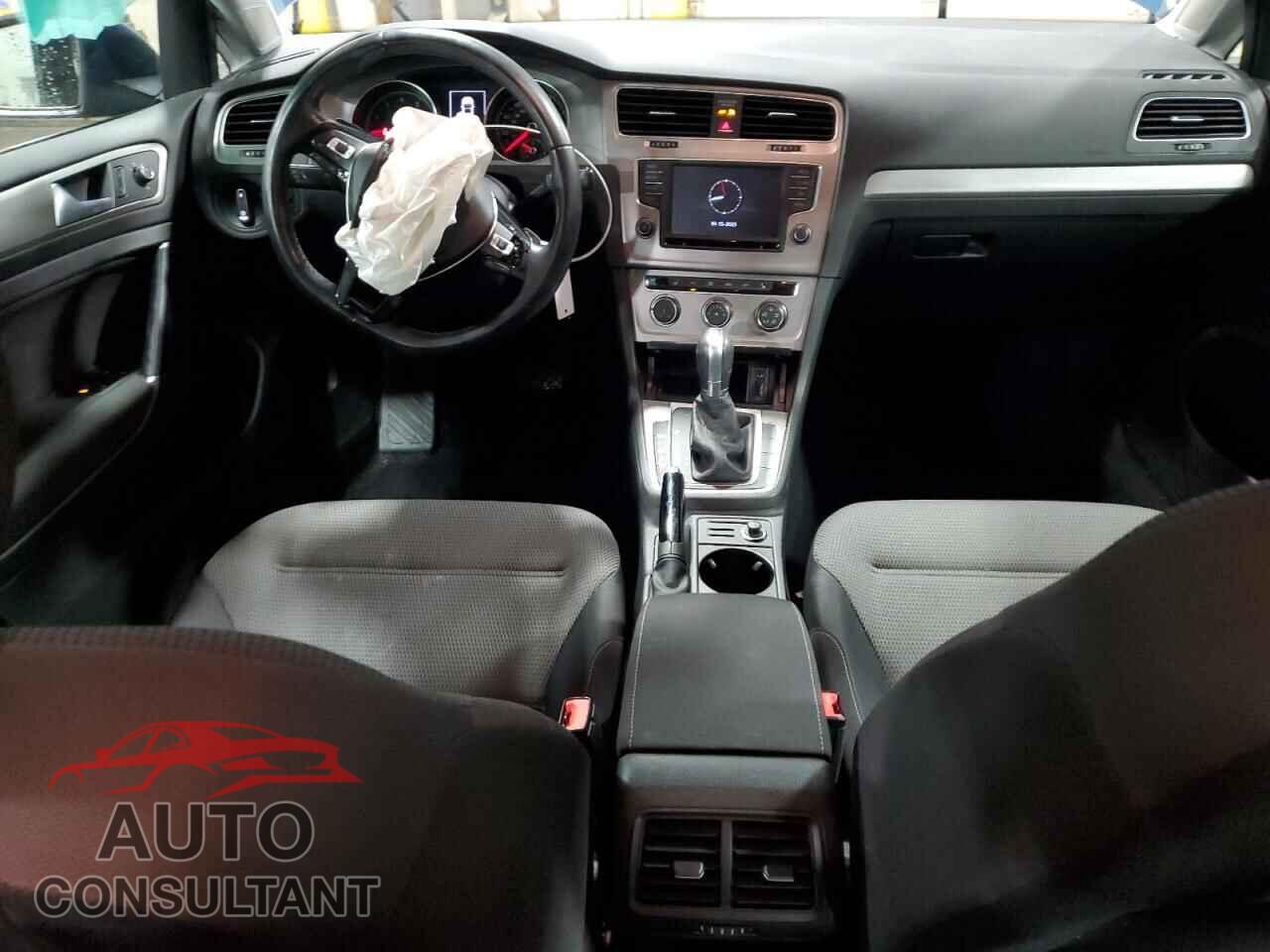 VOLKSWAGEN GOLF 2017 - 3VW017AU6HM542085