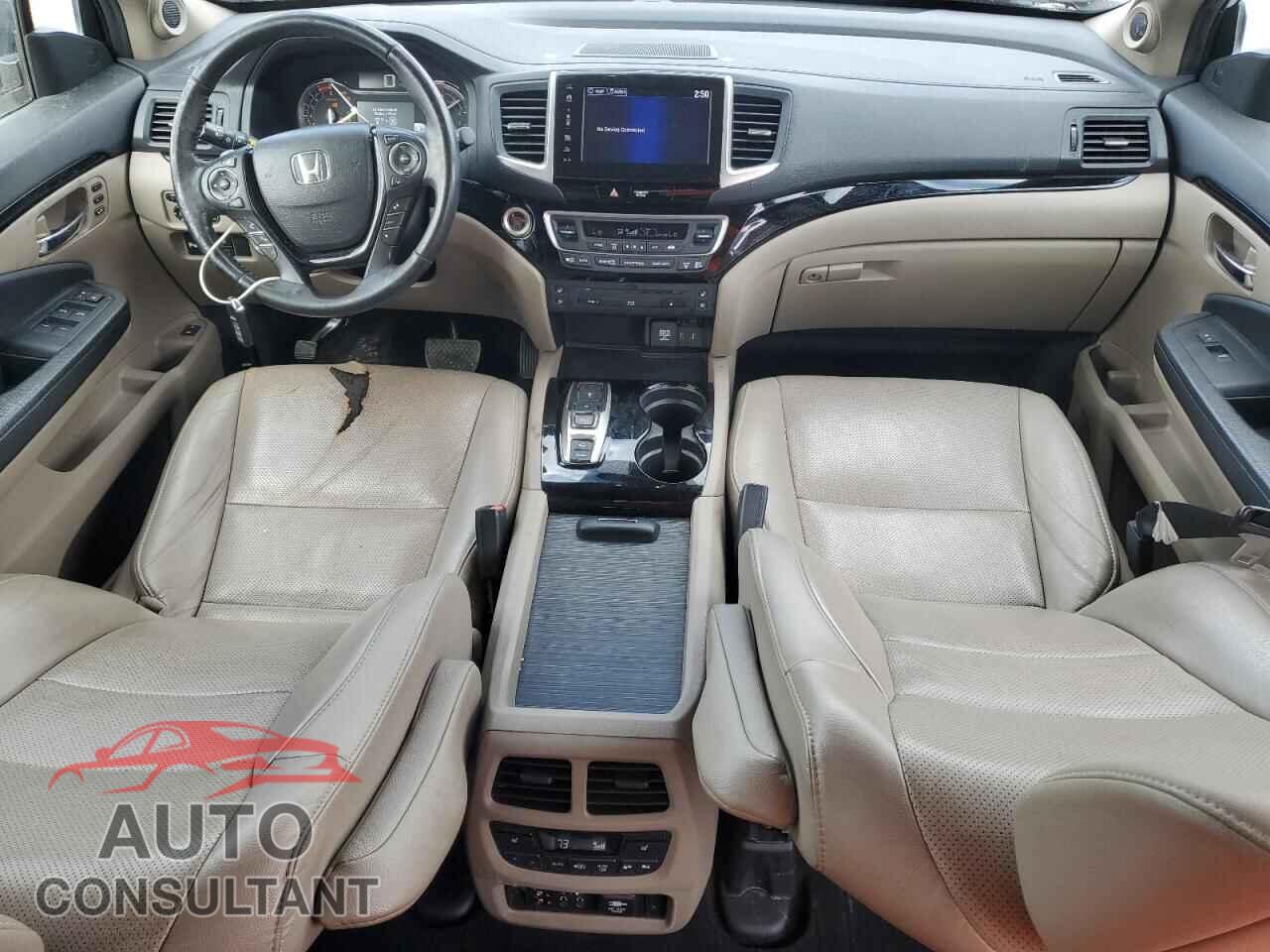 HONDA PILOT 2017 - 5FNYF6H07HB103244