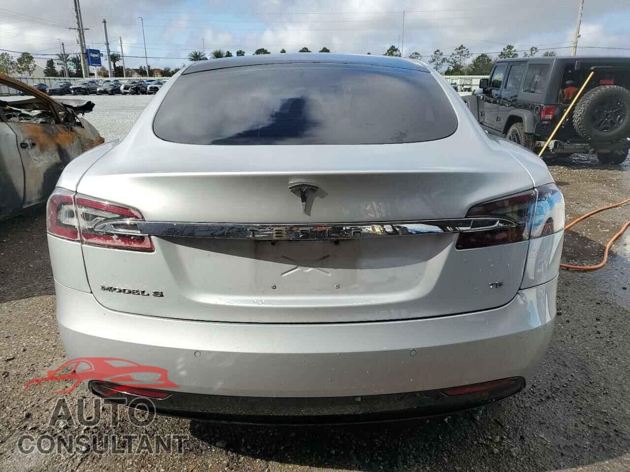 TESLA MODEL S 2017 - 5YJSA1E13HF193206