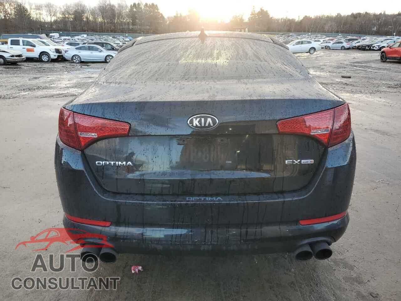 KIA OPTIMA 2013 - 5XXGN4A77DG256451