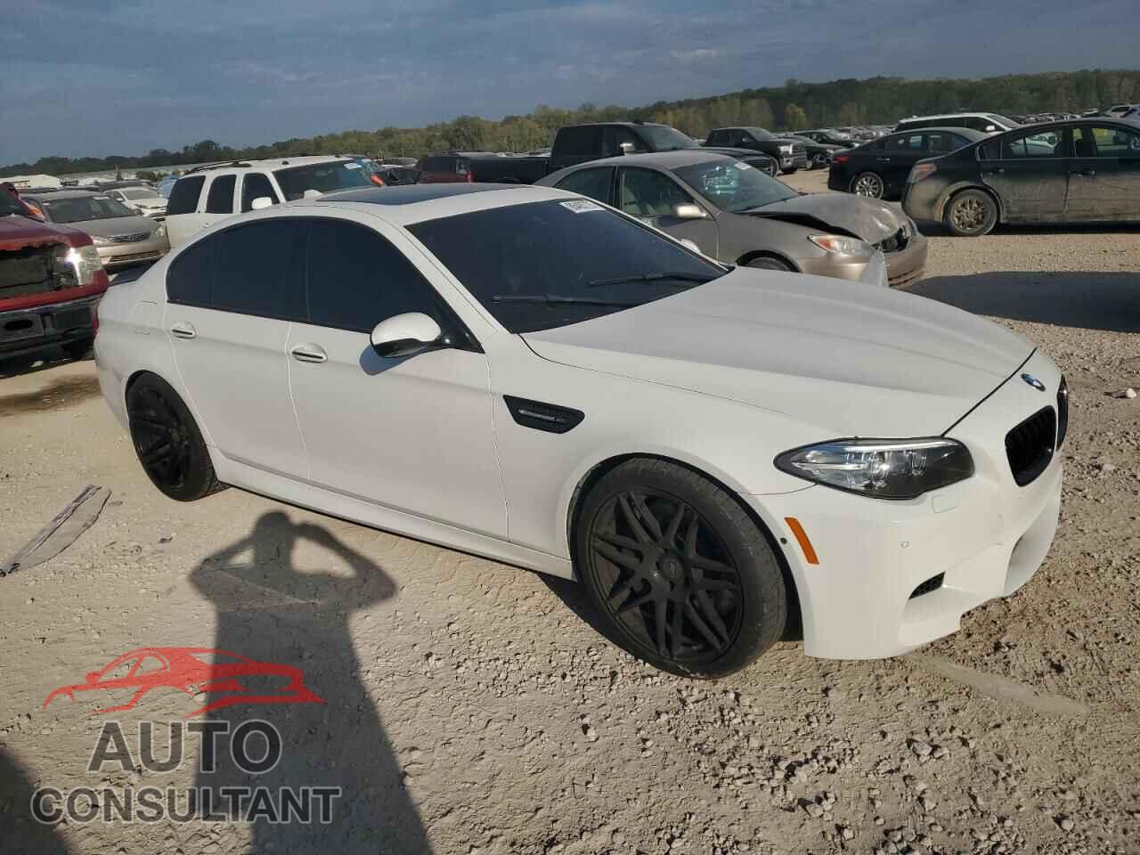 BMW M5 2014 - WBSFV9C59ED593244