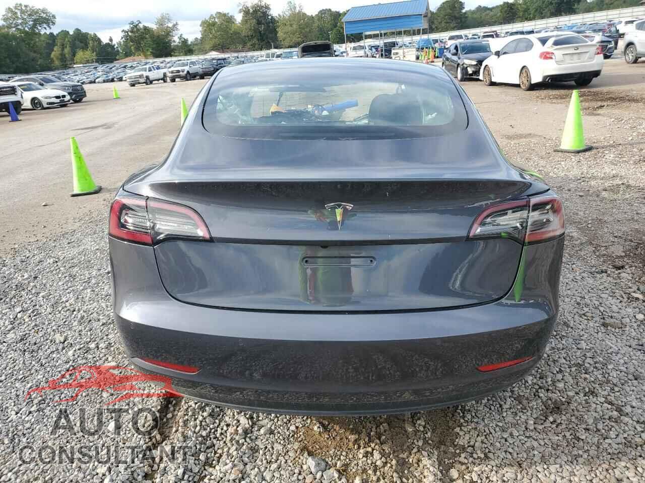 TESLA MODEL 3 2021 - 5YJ3E1EA4MF031152