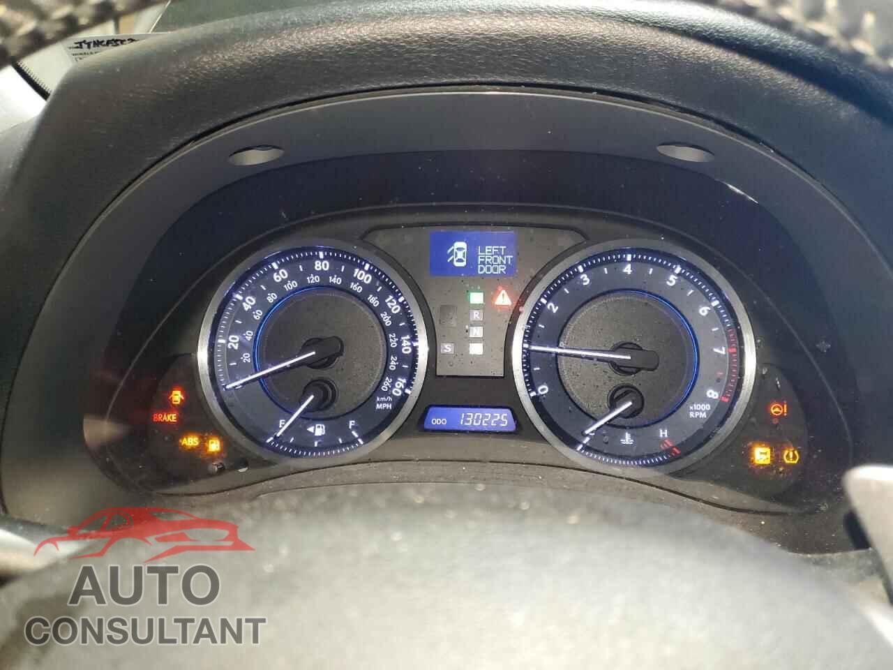 LEXUS IS 2012 - JTHCF5C2XC5060153