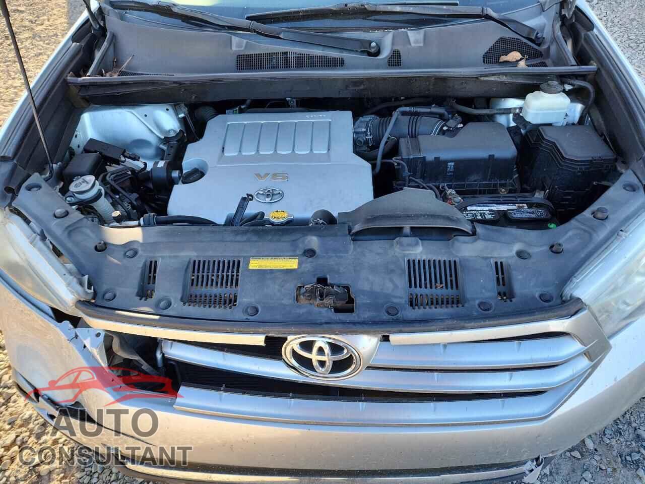 TOYOTA HIGHLANDER 2011 - 5TDZK3EH0BS048910
