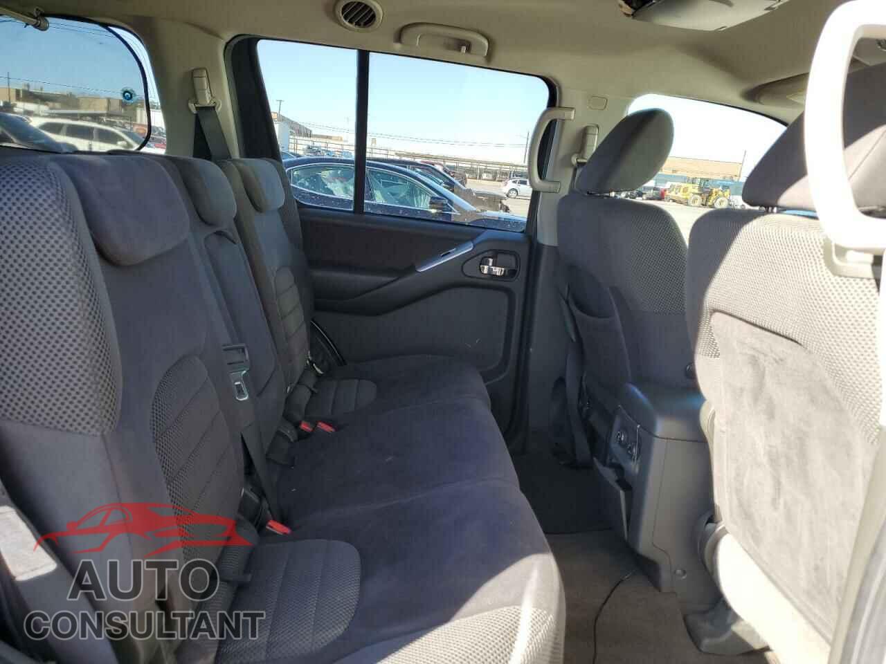NISSAN PATHFINDER 2010 - 5N1AR1NN8AC609420