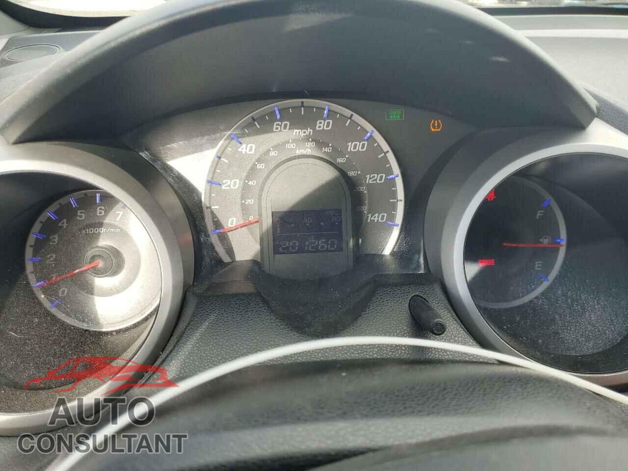 HONDA FIT 2011 - JHMGE8G51BS006945