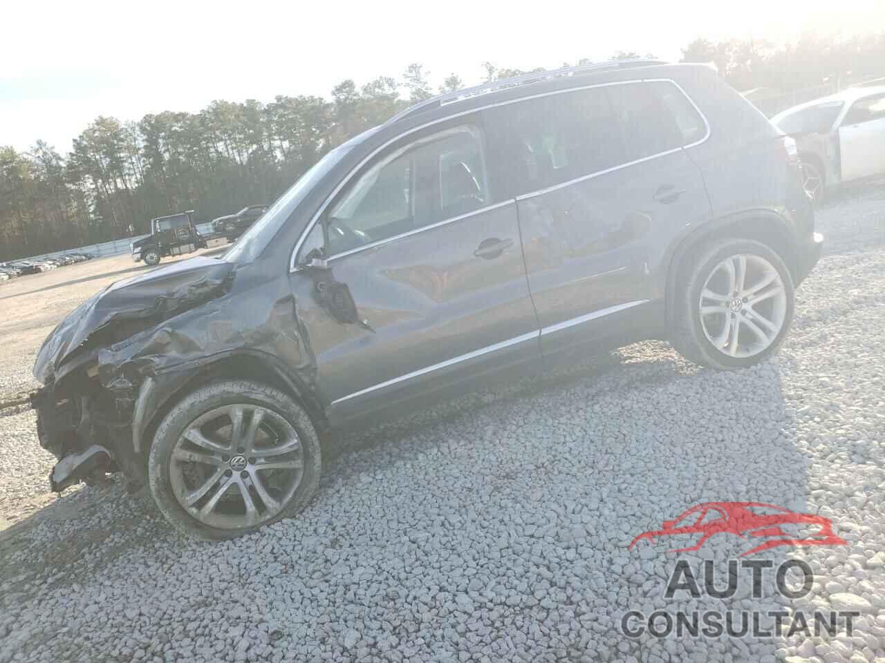 VOLKSWAGEN TIGUAN 2016 - WVGAV7AX8GW523425