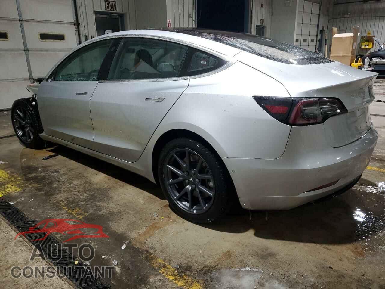 TESLA MODEL 3 2018 - 5YJ3E1EA4JF043930