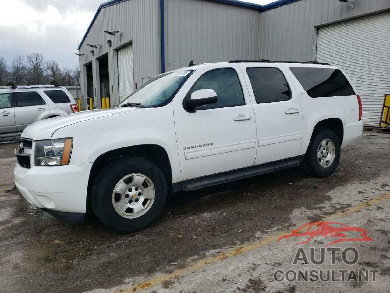 CHEVROLET SUBURBAN 2013 - 1GNSCJE07DR245756