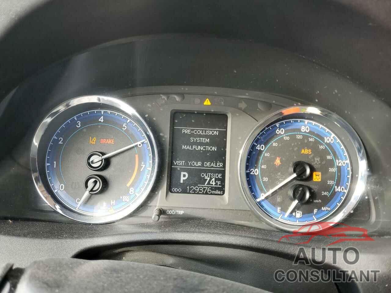 TOYOTA COROLLA 2018 - 2T1BURHE5JC975070