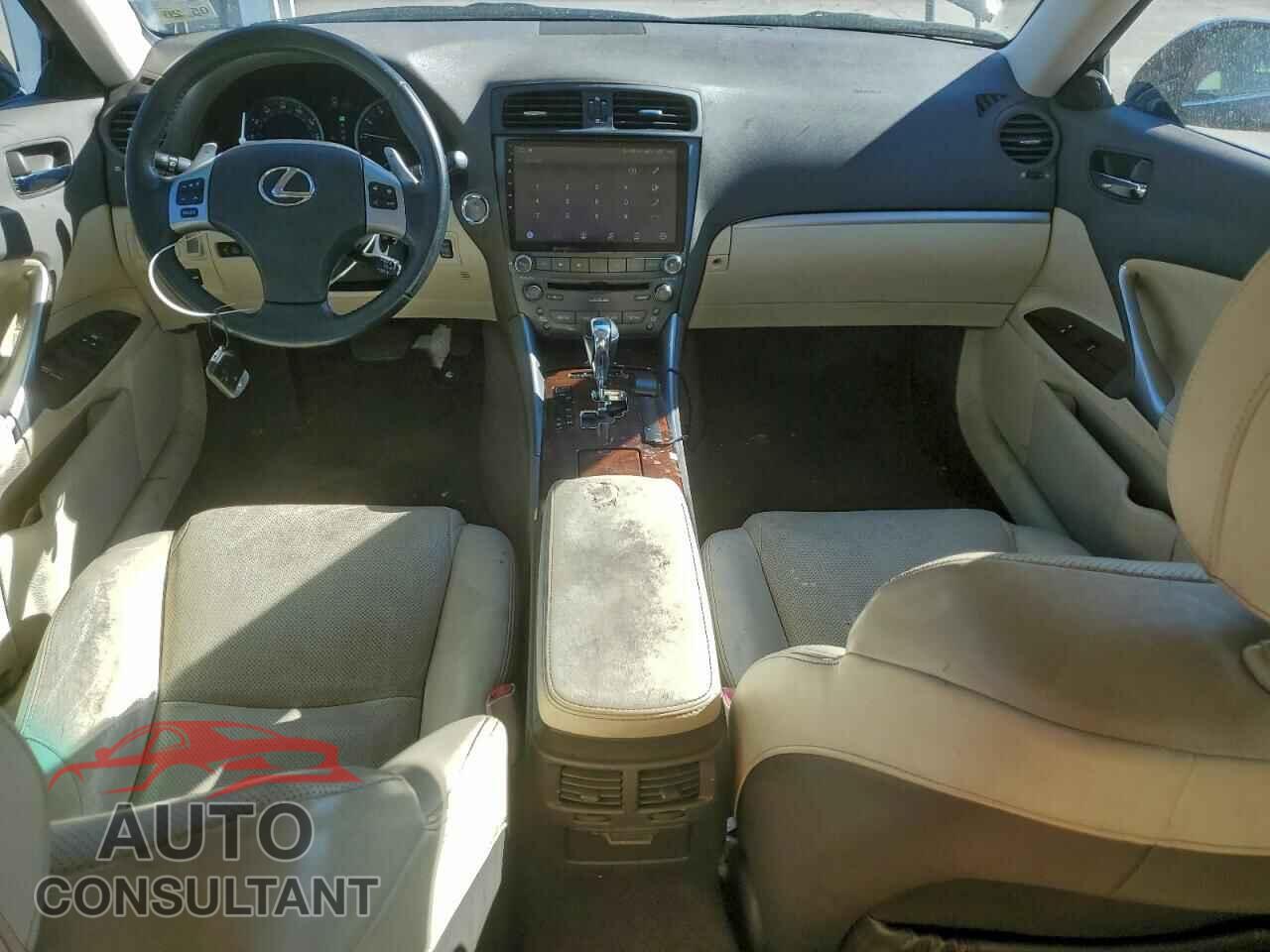 LEXUS IS 2011 - JTHBF5C28B5149729