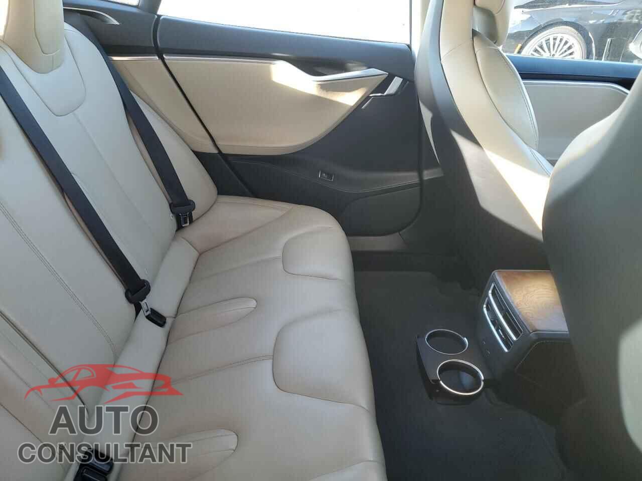 TESLA MODEL S 2017 - 5YJSA1E23HF195336