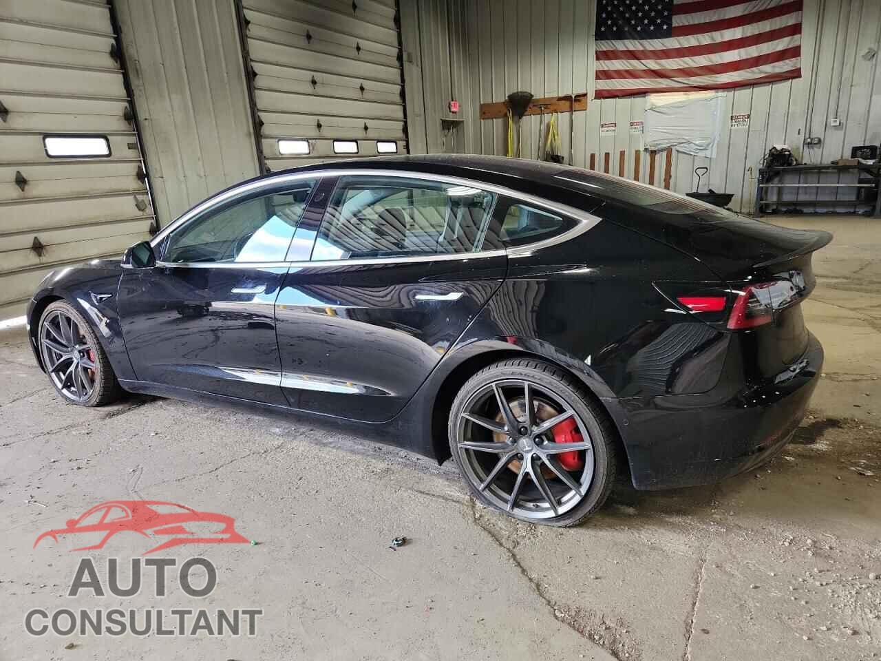 TESLA MODEL 3 2018 - 5YJ3E1EB3JF156132