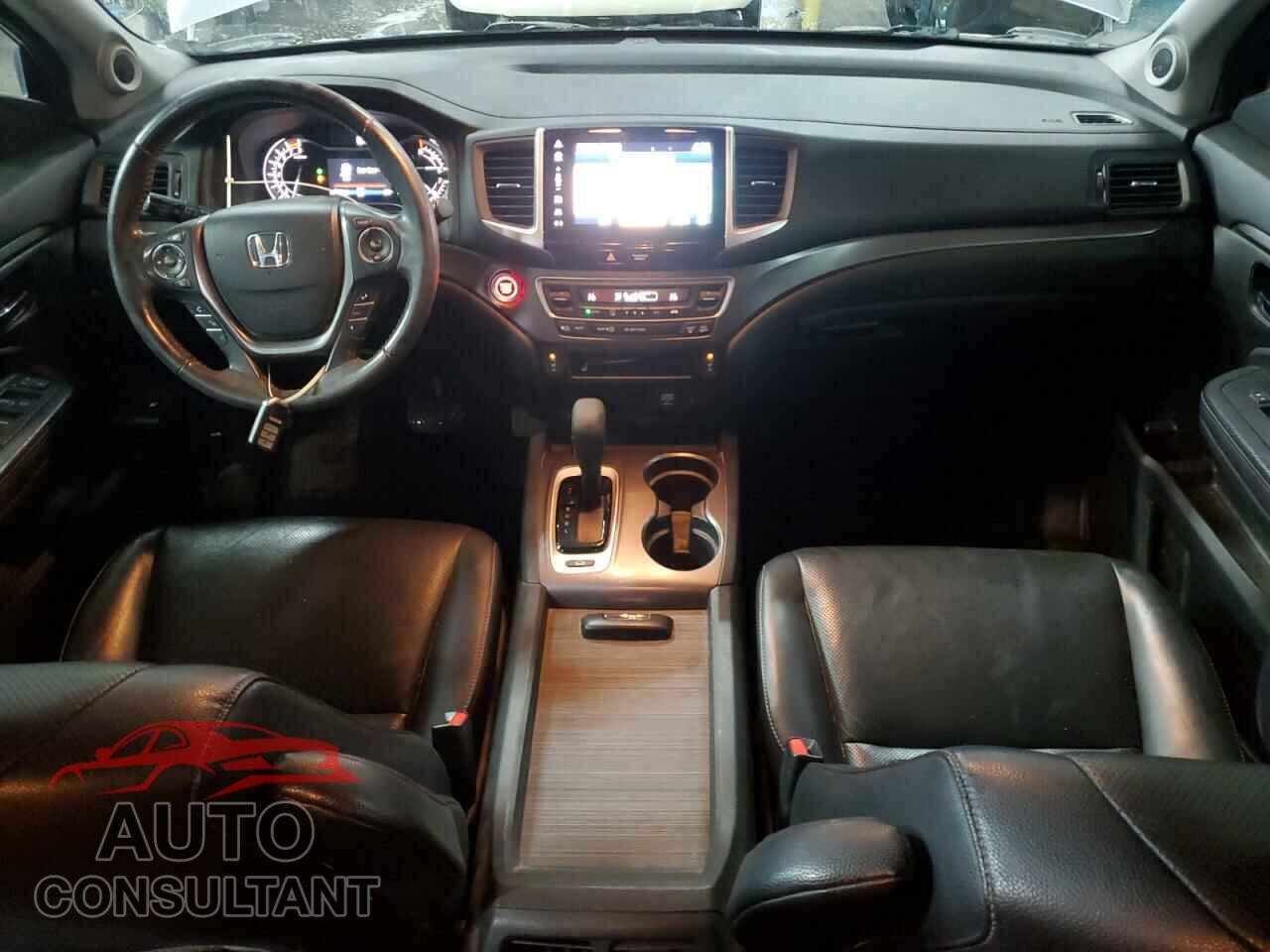 HONDA RIDGELINE 2018 - 5FPYK3F65JB001004