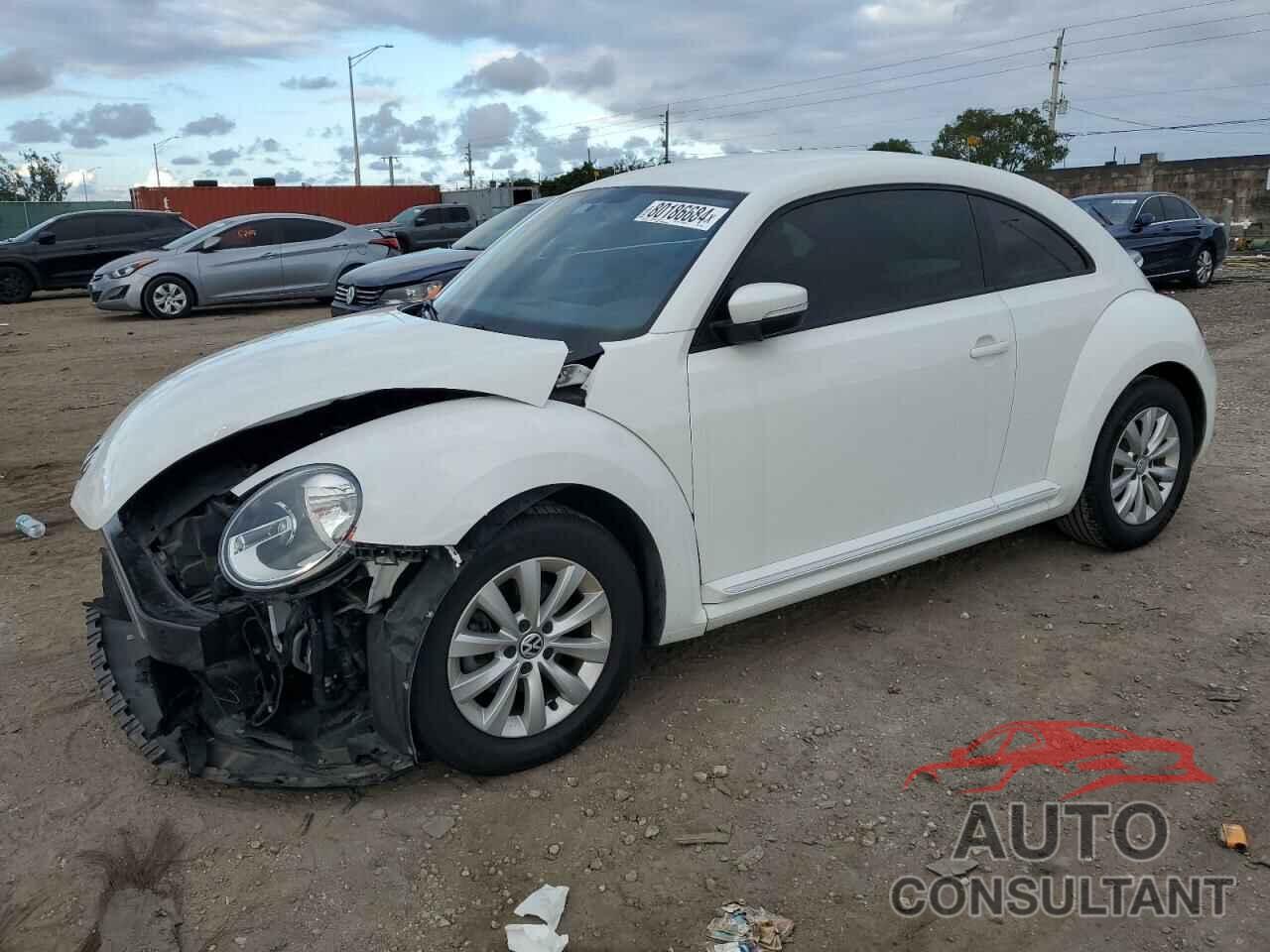 VOLKSWAGEN BEETLE 2019 - 3VWFD7AT7KM702166