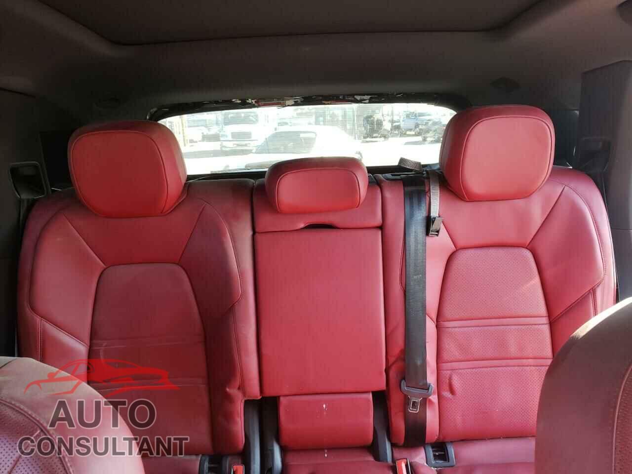 PORSCHE CAYENNE 2019 - WP1AA2AY6KDA09099