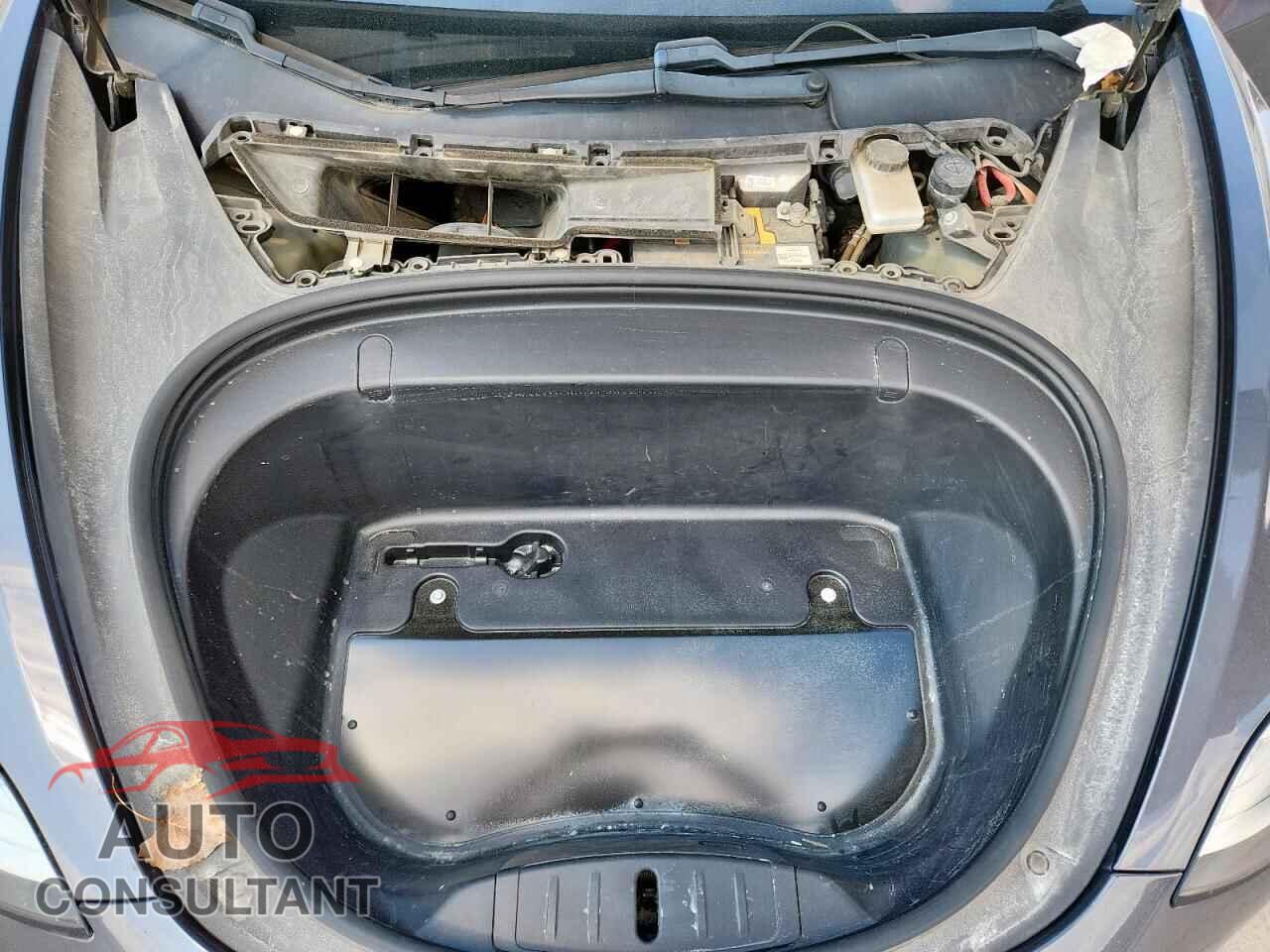TESLA MODEL 3 2018 - 5YJ3E1EA2JF158302